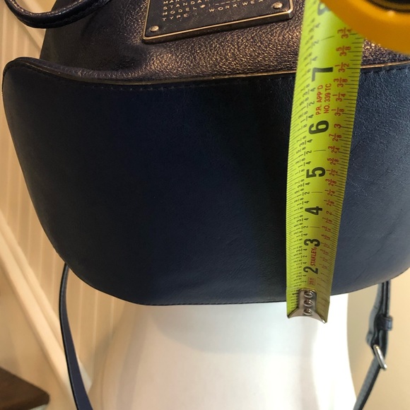 MARC JACOBS Navy Tumbled Leather Drawstring Bucket Bag Crossbody Shoulder Strap - Picture 15 of 16